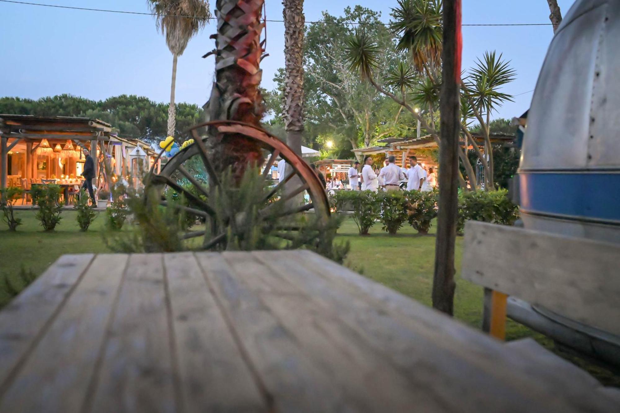 Hotel Paradise Ranch Borgo Sabotino Exterior foto